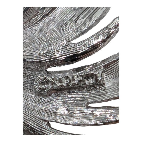 Vintage Sarah Coventry Silver-Tone Swirl Brooch Pin With Faux Pearl Center - Picture 2 of 8